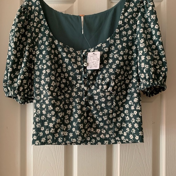 NWT Free People Floral Top Size Large Green White Buttons NEW - Picture 4 of 7